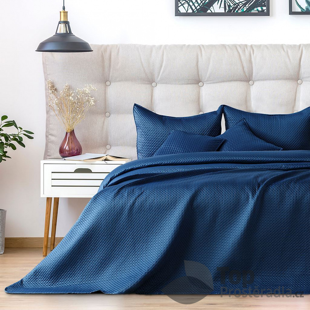 TOP Dekorační přehoz na postel CARMEN 240x260 - Tmavě modrý